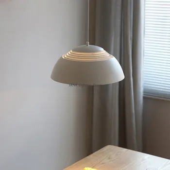 Дизайнерский подвесной светильник Новый минималистичный подвесной светильник Украшение потолка Стеклянный шар Освещение Гостиная Спальня Столовая