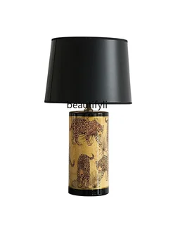Ретро Керамическая настольная лампа Высококачественная гостиная Французское среднедревнее декоративное освещение